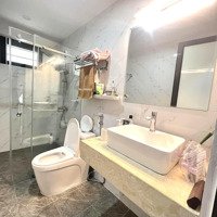 Bán Gấp Nhà Võng Thị, Hồ Tây, 81M2, 7 Tầng, Thang Máy, Gần Phố, Kinh Doanh Đỉnh, Gần Hồ Tây