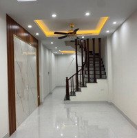 Nhà Phố Trạm - Lb Dân Xây Độc Lập - Kiên Cố Đẹp Tuyệt Vời - 300M Ra Cầu - Ngõ Rộng Thoáng Ô Tô Vào