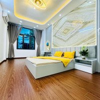 - Nhà Đẹp Quận Hai Bà Trưng - Hai Thoáng- Trước Nhà Ba Gác Tránh Xe Máy - Tặng Full Nội Thất.