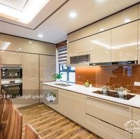 Hàng Hiếm! Căn 3 Phòng Ngủview Trực Diện Hồ Và Công Viên Giá 66 Triệu/M2, Nội Thất Nhập Khẩu Cao Cấp