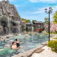 Chủ nhà cắt lỗ 3 tỷ. Bán biệt thự hồ sen 380m2 đảo Vip Kim Liên có khoáng nóng Vườn Vua Resort. Đang cho thuê 14tr/đêm.