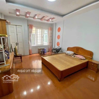 Bán Nhà Ngõ 68 Nguyễn Khả Trạc. 32M2 X 5T. Lô Góc 2 Mặt Thoáng. Giá: 5.6 Tỷ Liên Hệ: 0978948685