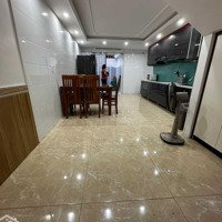 Cho Thuê Nhà Sân Cổng Phố Văn Cao, 5 P.ngủ Khép Kín, Diện Tích: 80M2.