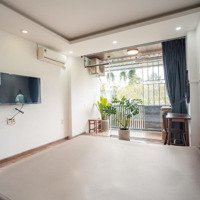 Căn Hộ 40M2 Ban Công Lớn Tách Bếp Ngay Cầu Lê Văn Sỹ Quận 3 View Bờ Kè Trường Sa