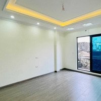 Chính Chủ Cần Bán Nhà Sát Ngõ Ô Tô Tránh, Cầu Giấy.diện Tích35M2X5T Thang Máy. Căn Góc Giá Bán 7.2 Tỷ