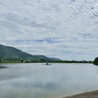 Cực đẹp nghỉ dưỡng mặt hồ Yên Bình, DT 272m2, chạm chân mặt nước. Lh 0984.23.5555
