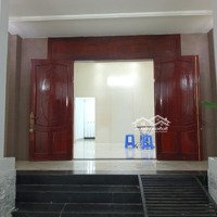 Cho Thuê Nhà Cao Cấp Trung Tâm Thị Trấn, Củ Chi, 5X27, 1 Trệt, 2 Lầu, Sân Thượng, Xây Lệch Tầng