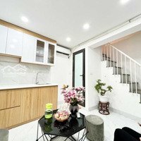 Hiếm - Nhỉnh 2 Tỷ - Hộ Khẩu Hai Bà - Sổ Đỏ Đẹp - Vài Bước Ra Phố - Nhà Đẹp Ở Luôn