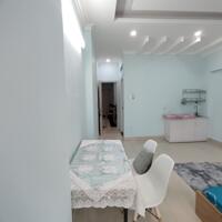 Cho thuê phòng trọ Q7 nội thất cơ bản, rộng rãi thoáng mát , cửa sổ lớn ánh sáng tốt
