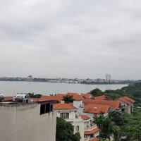 Cho thuê căn hộ dịch vụ tại Quảng Khánh, Tây Hồ, 80m2, 1PN, sáng thoáng, đầy đủ nội thất, ban công, view hồ