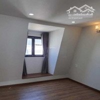 Chốt Thuê Gấp Nhà Phố Valencia Nguyên Căn 3 Lầu (75M2) 4 Phòng Ngủ, Giá Kỉ Lục Chỉ 9.3 Tr