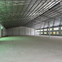 Cho thuê kho xưởng 1.800m² có PCCC tự động và trạm điện 3 pha, trong cụm kho đường Quốc Lộ 1A cách cầu Cần Thơ 6km, T. Vĩnh Long, thuê 50.000đ/ m²/ tháng (chưa thuế)