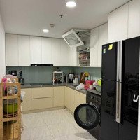 Chủ Nhà Bán Gấp Căn Hộ 2 Phòng Ngủ- Times City, Diện Tích 90M2, Nhà Đẹp Đủ Đồ, Có Slot Ô Tô. Giá Bán 6.050 Tỷ