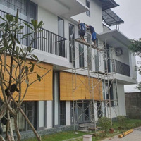 Biệt Thự Sân Vườn Khu Nghỉ Dưỡng Cao Cấp Hồ Bơi Riêng Lô Góc 255M2 Giá Bán 4,3Tỷ Liên Hệ: 0918220978 Mr. Trí