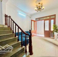 Bán Nhà Đẹp Âu Cơ - Homestay - Diện Tích 53M2. 5 Tầng. Mặt Tiền 4.5M. Giá Bán 9.2 Tỷ