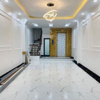 Nhà Đẹp - Phân Lô - Oto Tránh - Kinh Doanh - Thang Máy - Kiến Hưng: 70M X 7T, Giá Hơn 10Ty