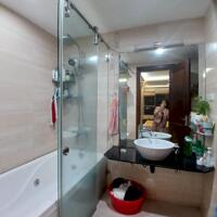 Bán căn hộ chưng cư 275 Nguyễn Trãi, dT 132m2, lô góc đẹp ở luôn, giá còn 7.1 tỷ.
