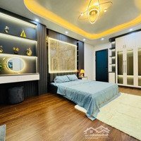 Nhà Đẹp Phố Nguyễn Lương Bằng, Trước Nhà Rộng Mênh Mông - 2 Bước Ra Ô Tô