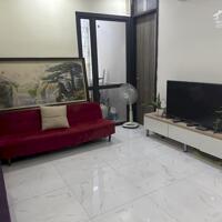 CHO THUÊ CĂN HỘ NGÕ 43 CHÙA BỘC CÓ THANG MÁY - FULL ĐỒ 50M2, 2 NGỦ, 1 WC - 9 TRIỆU.