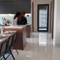 Bán Gấp Căn Hộ Vinhomes Grand Park 59M2, 2 Phòng Ngủ 1 Vệ Sinh Giá Bán 2.5 Tỷ Tầng Trung View Mát, Ck Ngay 12%