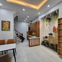 Cần Bán Gấp Nhà Nguyễn Chí Thanh - Chùa Láng, (Gần Đh Ngoại Thương) 36M2 X 5 Tầng, Về Ở Ngay, Đẹp !