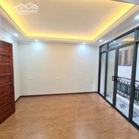 Tôi Cho Thuê Nhà Thái Hà 40M2*5T,Đủ Đồ , Ở Gia Đình,Kdol,Nhà Mới Tinh , Ngõ Rộng ,Giá Thuê 16 Triệu/Th