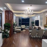 Chính Chủ Cần Bán Chung Cư Royal City Nguyễn Trãi, 134M2, 3 Ngủ, Full Nội Thất Xịn, View Cực Đẹp