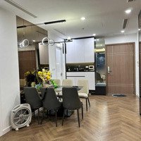 Chính Chủ Cần Bán Gấp Ch 2 Phòng Ngủ 81,3M2 View Hàm Nghi 2 Ban Công Rộng Và Đẹp Nhất Dự Án Giá 4 Tỉ