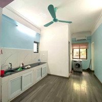 Bán Nhà Chung Cư Hoàng Đạo Thúy, Cầu Giấy, 50M2 (Sổ 40M2), 2 Ngủ, 2 Thoáng, 2.5 Tỷ