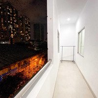 _Cho Thuê Căn Hộ Có Balcony Cửa Sổ , Toà Nhà Gần Đại Học Kinh Tế Ueh ,Đường Thành Thái Q10