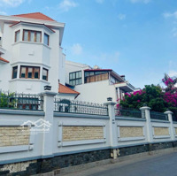 Bán Villa Góc 2Mt Đường Nguyễn Ư Dĩ, Thảo Điền,Diện Tích685M2 - 0909924624