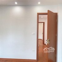 Bán Nhà 32M X 4 Tầng Phố Ngọc Trục, Kinh Doanh Tôt