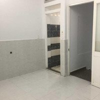 Nhà Đẹp Chdv 4 Tầng Ngay Trường Sa , 42M2, 5Pn- 6 Vệ Sinh Sát Mặt Tiền Đường, Tự Khai Thác ~ 25 Triệu/Tháng