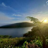 Kẹt tiền bán gấp 150m2 view hồ Daklong Thượng, sổ sẵn công chứng ngay