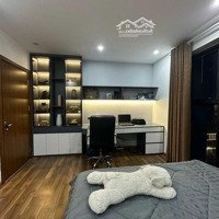 Bán Căn 2 Phòng Ngủview Đẹp Nội Thất Full Giá 5,X Tỷ