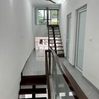 Cho thuê lâu dài nhà 2 tầng mặt phố Tôn Đức Thắng, Đống Đa, Nhà mới sửa chỉ việc sử dụng