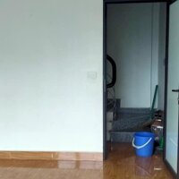 CHO THUÊ NHÀ MẶT PHỐ BỜ SÔNG SÉT 3 TẦNG, 30M2, 2 NGỦ, 3 WC, NGÕ Ô TÔ, KD MỌI MÔ HÌNH - 14TR