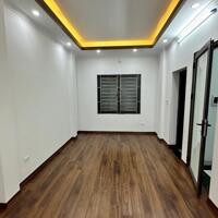 Cần bán nhà phố Cổ Nhuế 33m2,6T, lô góc 3 thoáng, mới đẹp về ở luôn