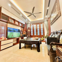 Siêu Biệt Thự Vip Kđt Sài Đồng, Đường To View Rộng,Xây Hết 10 Tỷ,Nội Thất Xịn, Thang Máy. Giá Bán 46 Tỷ