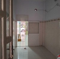 Cho Thuê Nhà Nguyên Căn Gần Ngã Tư 550 Giá Bán 5 Tr, 87 M2, Đường 8M, Đồng An 3 Liên Hệ: 0934652279