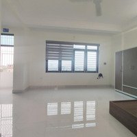 Phòng Siêu Thoáng 40M2 Tại Phương Canh. Full Đồ, Để Ô Tô Free, Có Thang Máy