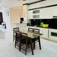 Bán Căn Royal City Tòa R3 3 Phòng Ngủ 195M2, View Quảng Trường