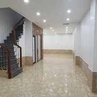 Diện Tích 56M2,Mặt Tiền4,4M Tại Ngõ 172 Đường Phú Diễn, Sẵn Nhà 5 Tầng Đẹp Có Móng Cực Chắc.