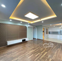 Bán Gấp Căn Hộ 4 Ngủ, 160M2, Goldmark City, Căn Góc, Tầng Trung, Hướng Mát, Giá Chỉ 7.4 Tỉ