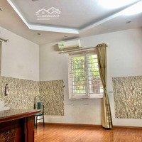 Cho Thuê Nhà 60M2 X 5 Tầng Ngõ Phố Hoàng Quốc Việt, Ô Tô Vào Nhà . Giá Thiện Chí 15 Tr/Th