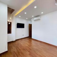 Bán nhà DT 80m2, hẻm 8m đường Sư Vạn Hạnh, P12, Q10, giá 3 tỷ 350, kết cấu 1 trệt 2 lầu, sổ hồng riêng