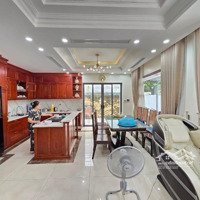 Hiếm! Em Mặt Phố Âu Cơ, Ô Tô Đỗ Cửa Ngày Đêm Kinh Doanh Cực Đỉnh Diện Tích: 100M2 Mt4,5M 5Tầng Chỉ 1X Tỷ