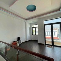 Bán Gấp Nhà, Tam Phú, Gần 200M2, Xe Hơi Đậu Trong Sân, Giá Tl