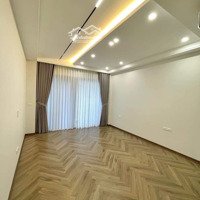 Bán Nhà Nguyễn Văn Cừ - Long Biên - Phân Lô - Thang Máy 40M2 X 6Tầng Giá Bán 13,3Ty