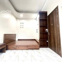 Lạc Long Quân Nhà Hơn 4 Tỷ Có Thang Máy - Ôtô Đỗ Cửa - 6M Ra Đường Ô Tô Tránh - 3 Ngủ+Khách+Bếp